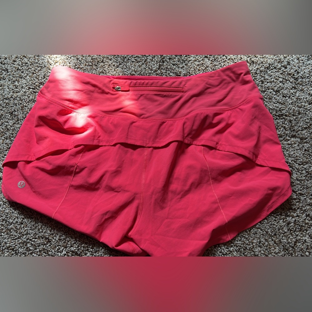 Lululemon Speed Up Mid-Rise Lined, lip gloss 
Short 4" - Picture 8 of 8